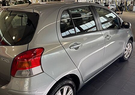 Toyota Yaris 1,33-l-Dual-VVT-i Cool Cool