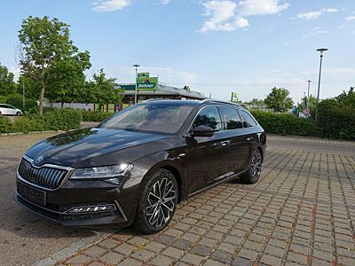 Skoda Superb Combi L&K iV Aut,Matrix Leder Navi Alu