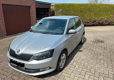 Skoda Fabia 1.2l TSI 81kW Style SHZ 8xReifen 2.Hand