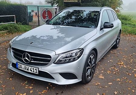 Mercedes-Benz C 200 T Autom. AVANTGARDE MULTIBEAM,KAMERA