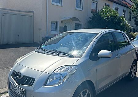Toyota Yaris Style 1,0-l-VVT-i Style