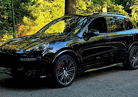 Porsche Cayenne GTS / CHRONO /441 PS/