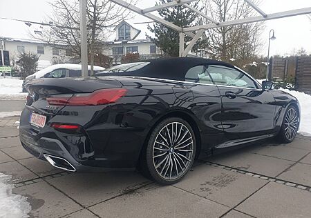 BMW M850i xDrive Cabrio - B&W, Laser, Sitzlü. etc
