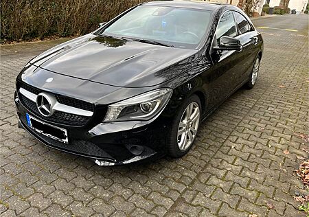 Mercedes-Benz CLA 220 CDI DCT -