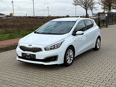 Kia Ceed 1.4 PDC Kamera SHZ Navi LED Tempomat 16"