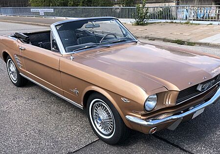 Ford Mustang Cabrio V8 Automatik Servo TÜV neu H-Zul.