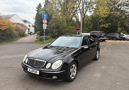 Mercedes-Benz E 240 4MATIC AVANTGARDE Avantgarde