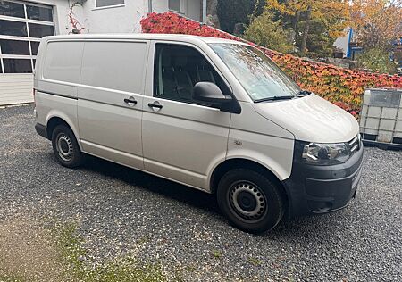 VW T5 Transporter Volkswagen T5 Transp. kurz AHK top Service gepflegt PDC