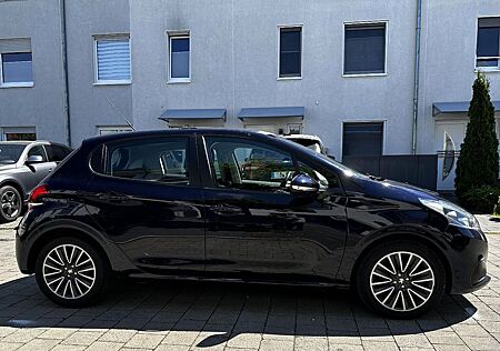Peugeot 208 PureTech 110 EAT 6 Signature *PANO*SHZ*PDC*