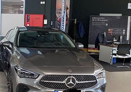 Mercedes-Benz CLA 180 Shooting Brake HU/AU 03/27 Garantie-4/27