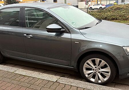 Skoda Octavia 1.6 TDI DSG Ambition Ambition