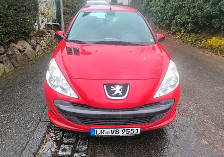 Peugeot 206 + 1.1 60 PS | 82.000 km | TÜV 04/2027