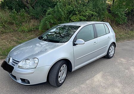 VW Golf Volkswagen 1.6 FSI Tour Automatik Tour