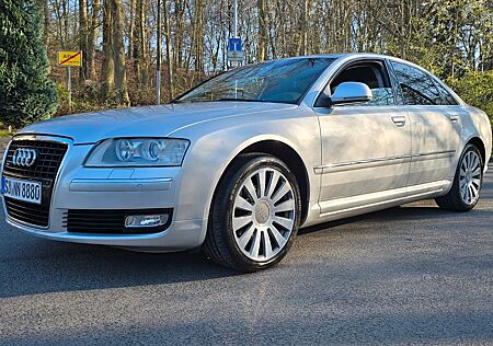 Audi A8 3.0 TDI (DPF) tiptronic quattro -