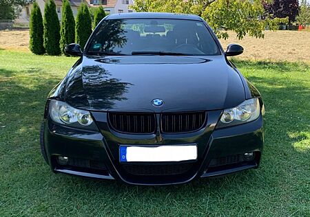 BMW 318i (Sportpaket, Sportausstattung)