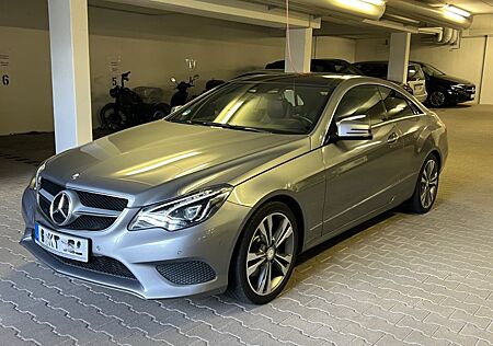 Mercedes-Benz E 250 Coupé Autom. -