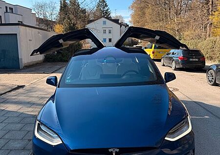 Tesla Model X 2024, 27.000 km, MwSt, 22zoll,blau-beige