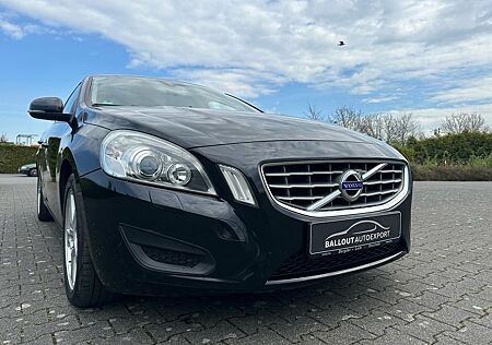 Volvo V60 D5 AWD Geartronic AWD Navi Xenon