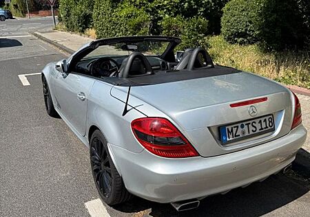 Mercedes-Benz SLK 300 -