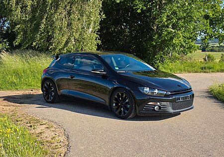 VW Scirocco Volkswagen 2.0 TSI DSG Standard