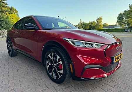 Ford Mustang Mach-E EXTENDED AWD 98KWH 337PK PANO/LED