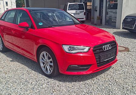 Audi A3 1.8 TFSI Sportback quattro/Pano/AHK/Navi