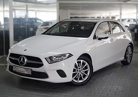 Mercedes-Benz A 220 4MATIC DCT*T-LEDER*