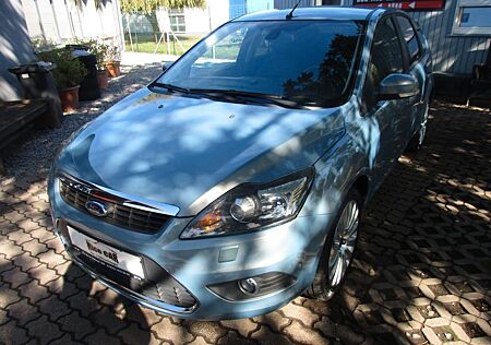 Ford Focus Lim. Titanium,Klima,Navi,PDC+Kamera,Xenon.