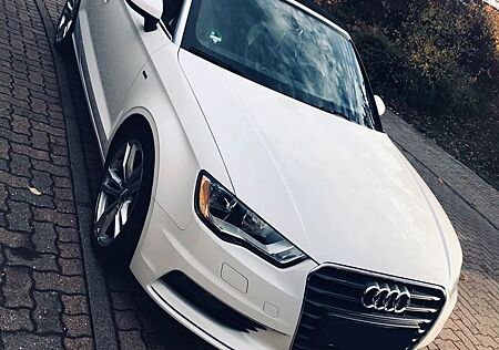 Audi A3 1.4 TFSI COD ult. S tr. Attraction Cab. A...