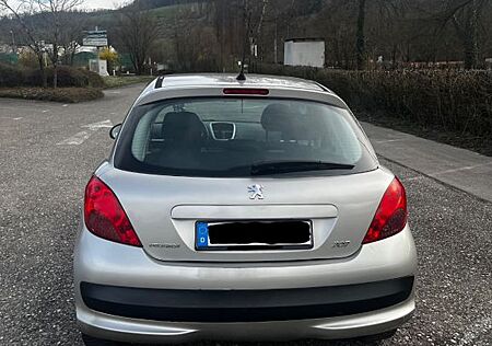 Peugeot 207 1.4 73PS | Tempomat | 5-Türer | sparsam