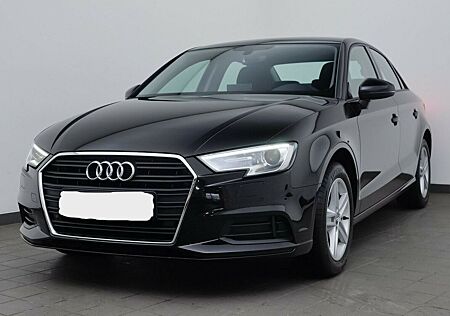 Audi A3 35 TFSI Limousine 35 TFSI Xenon Navi PDC SHZ