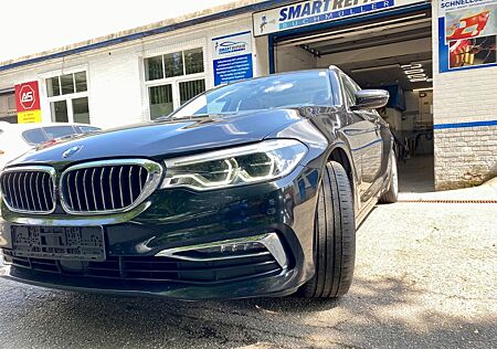 BMW 530d HUD. C. Sitze. Panorama kamera.Voll