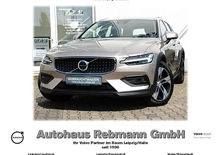 Volvo V60 B5 Cross Country Ultimate AWD 360°nur 850 km