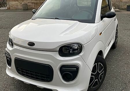 Ligier Microcar Due 6 initial progress