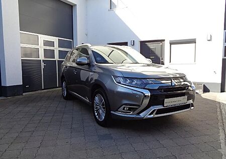 Mitsubishi Plug in Hybrid Outlander Outlander Plug-in Hybrid TOP 2.4 MIVEC 4WD
