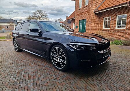 BMW 530d - M-Sport - 20 Zoll - HUD - adapt LED - AHK