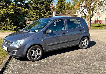 Hyundai Getz mit AHK und Alu. 1300€ Wartung/Reifen