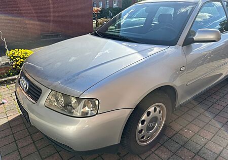 Audi A3 gebraucht kaufen Audi A3 1.6 Ambiente Ambiente