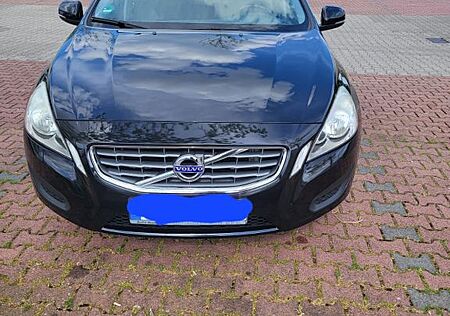 Volvo S60 T4 - Benzin Automatik