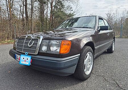 Mercedes-Benz E 250 250D W124 1.Hd., unfallfr., ungeschweißt, H-Zul.