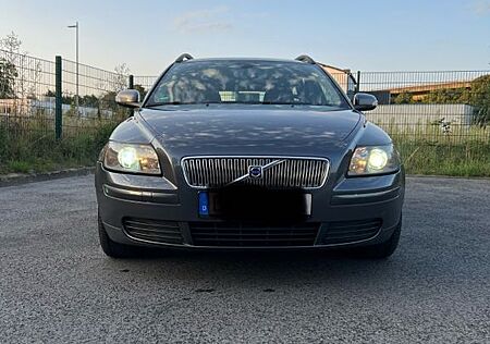 Volvo V50 1.6D mit TÜV bis Oktober 2026