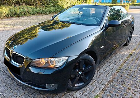 BMW 320i Schwarz Met. TüvAsu 07/2027 Klima Servo...