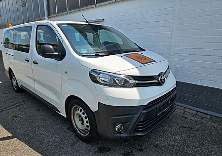 Toyota Pro Ace Proace 1,6-l-D-4D 85kW L2 Shuttle 9 sitze