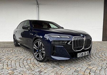 BMW M760 VOLL* GARANTIE*SERVICE INKL