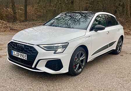 Audi A3 45 TFSI e S tronic S line Sportback Pano AHK