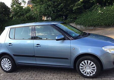 Skoda Fabia TÜV + Service neu nur 66.000km TOP Zustand