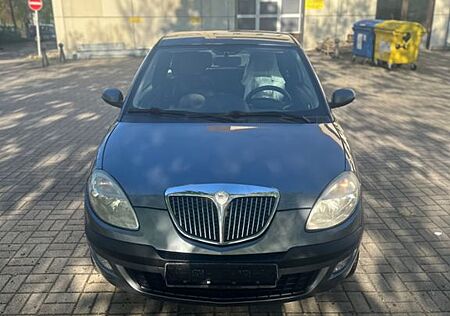 Lancia Ypsilon 1.4 16V DFN Oro