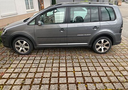 VW Touran Volkswagen 2.0 TDI 125kW DSG DPF Cross