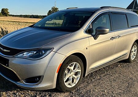 Chrysler Pacifica Touring L | 3.6L V6 | 8-Sitzer
