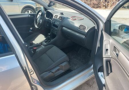 VW Golf Volkswagen 1.2 TSI 63 kW Trendline Trendline
